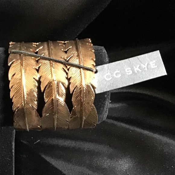 CC Skye Gold Feather Cuff Bracelet Brand New with Tags - Picture 2 of 2